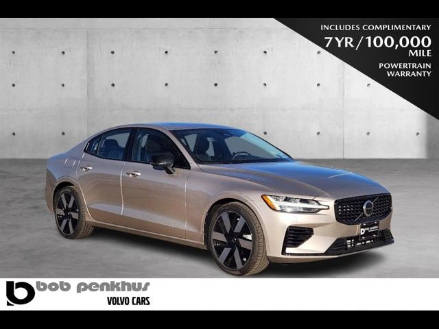 2025 Volvo S60 Plug-In Hybrid Plus