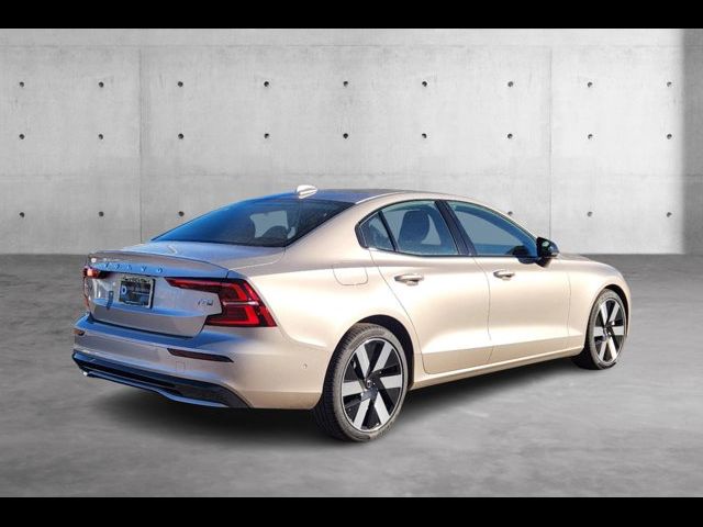 2025 Volvo S60 Plug-In Hybrid Plus