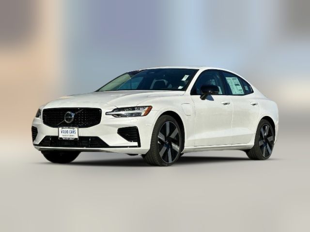 2025 Volvo S60 Plug-In Hybrid Plus