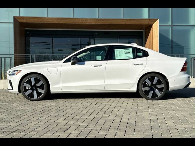 2025 Volvo S60 Plug-In Hybrid Plus