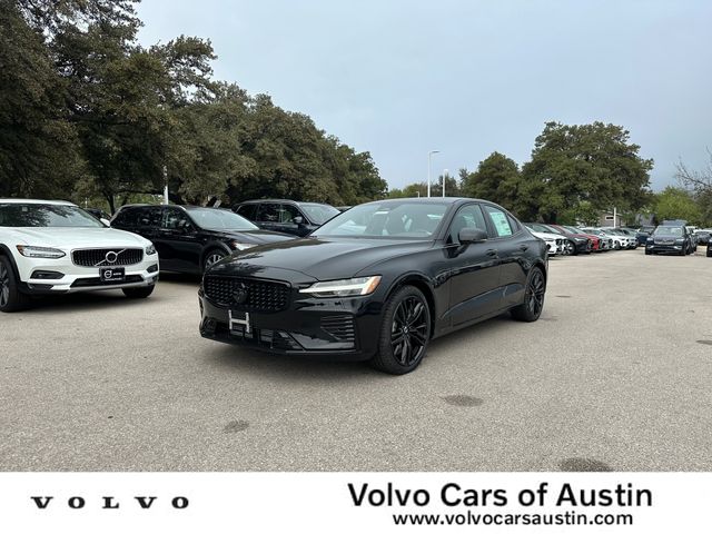 2025 Volvo S60 Plug-In Hybrid Ultra Black Edition