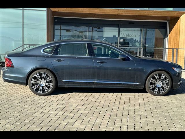 2025 Volvo S90 Plug-In Hybrid Plus