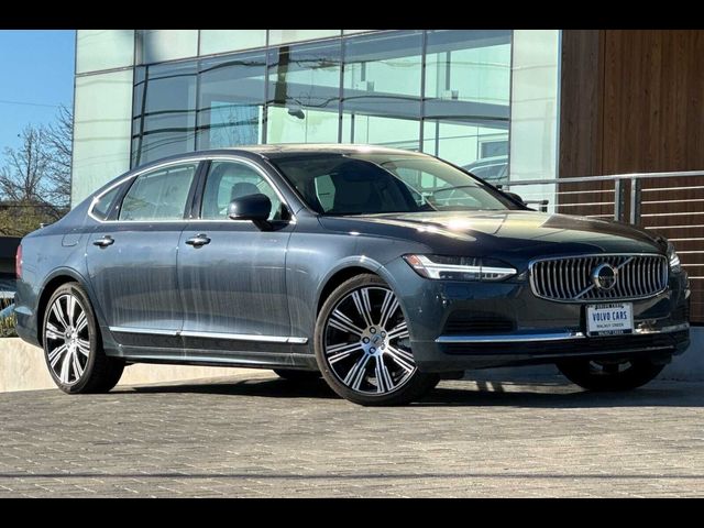 2025 Volvo S90 Plug-In Hybrid Plus