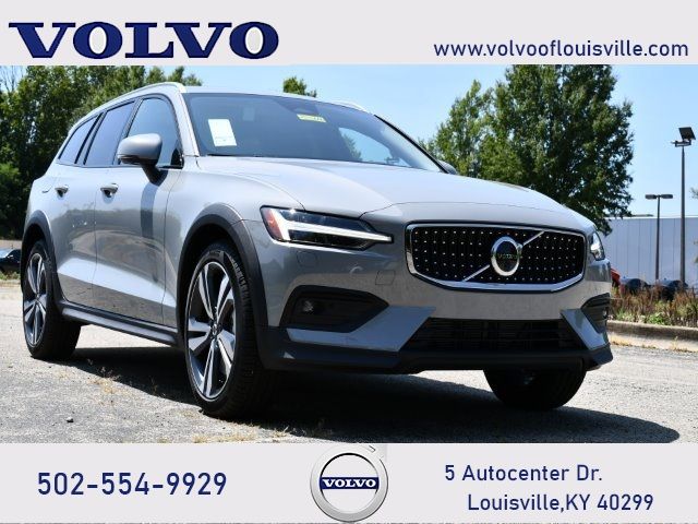 2025 Volvo V60 Cross Country Plus