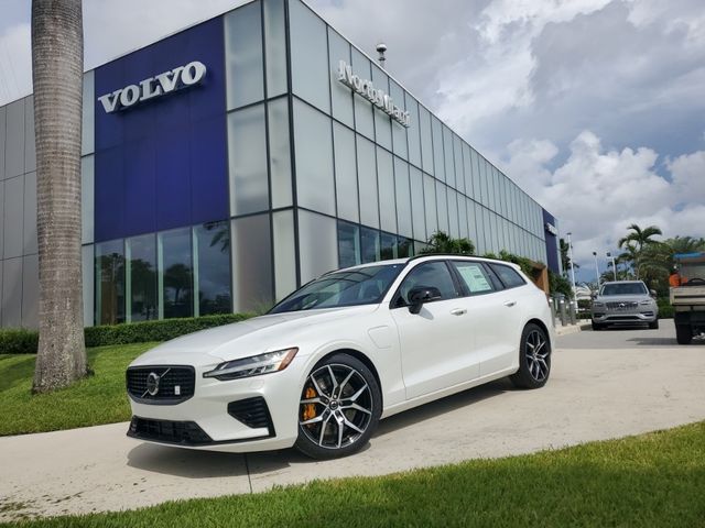 2025 Volvo V60 Plug-In Hybrid Polestar Engineered