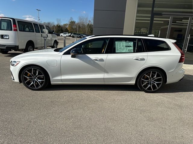 2025 Volvo V60 Plug-In Hybrid Polestar Engineered