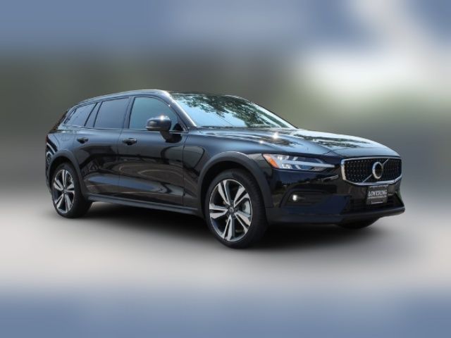 2025 Volvo V60 Cross Country Plus