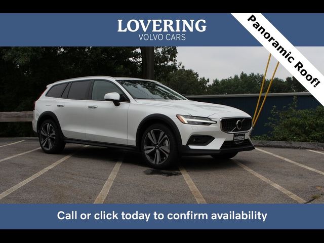 2025 Volvo V60 Cross Country Plus