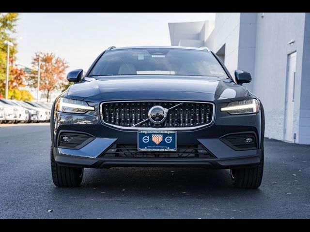 2025 Volvo V60 Cross Country Ultra