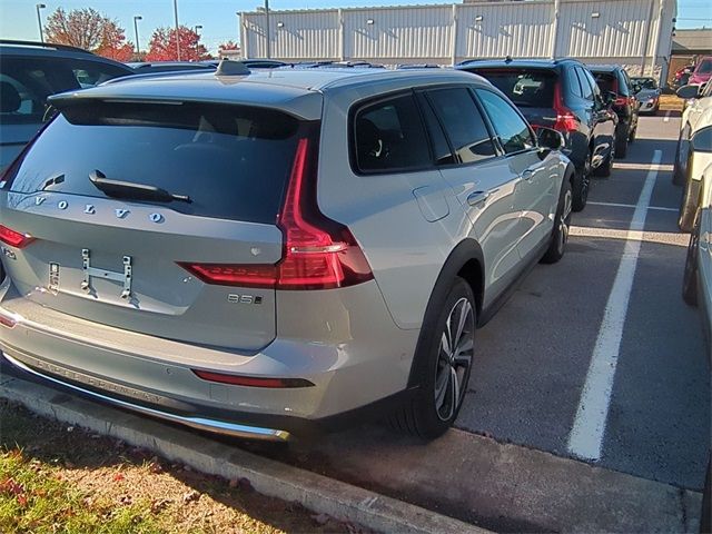 2025 Volvo V60 Cross Country Plus