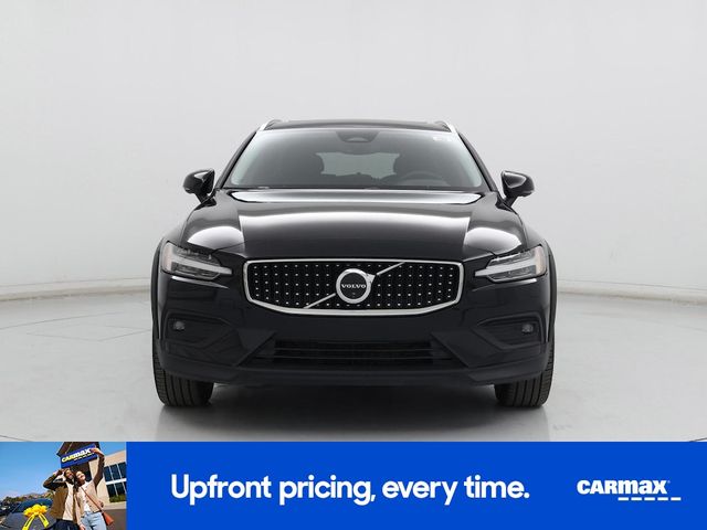 2025 Volvo V60 Cross Country Plus