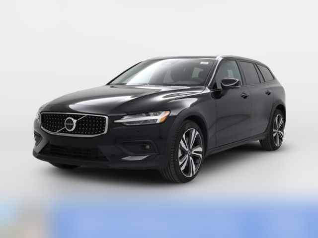 2025 Volvo V60 Cross Country Plus