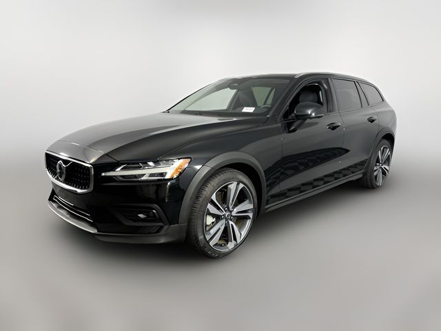 2025 Volvo V60 Cross Country Plus