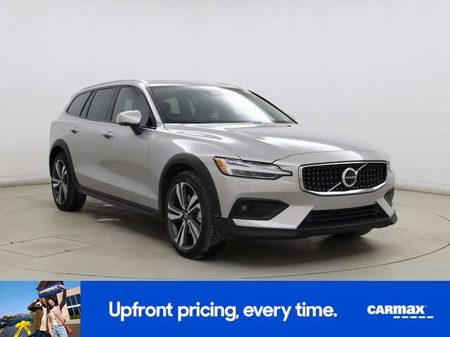 2025 Volvo V60 Cross Country Plus