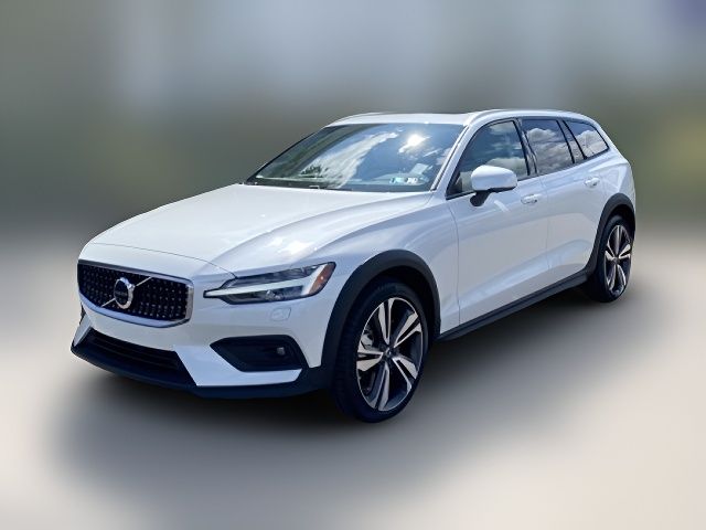 2025 Volvo V60 Cross Country Plus