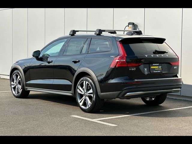 2025 Volvo V60 Cross Country Plus