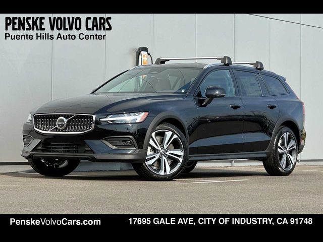 2025 Volvo V60 Cross Country Plus