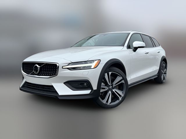 2025 Volvo V60 Cross Country Plus