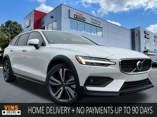 2025 Volvo V60 Cross Country Plus