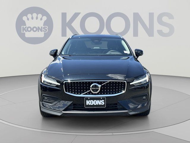 2025 Volvo V60 Cross Country Plus