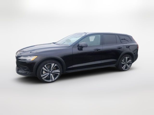 2025 Volvo V60 Cross Country Plus