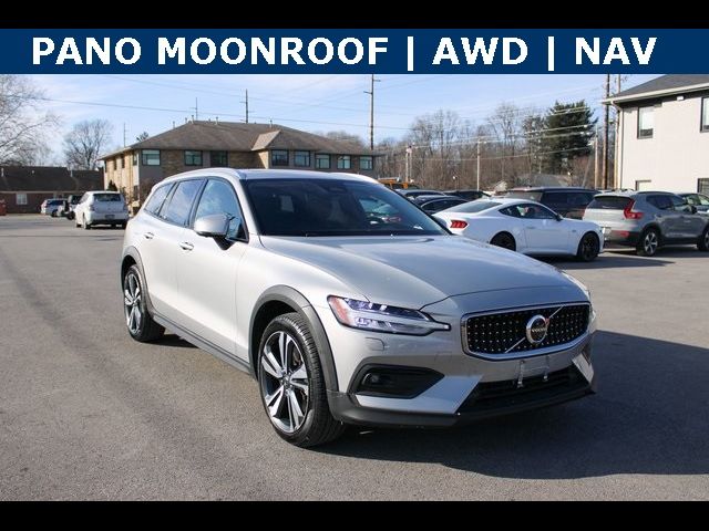 2025 Volvo V60 Cross Country Plus