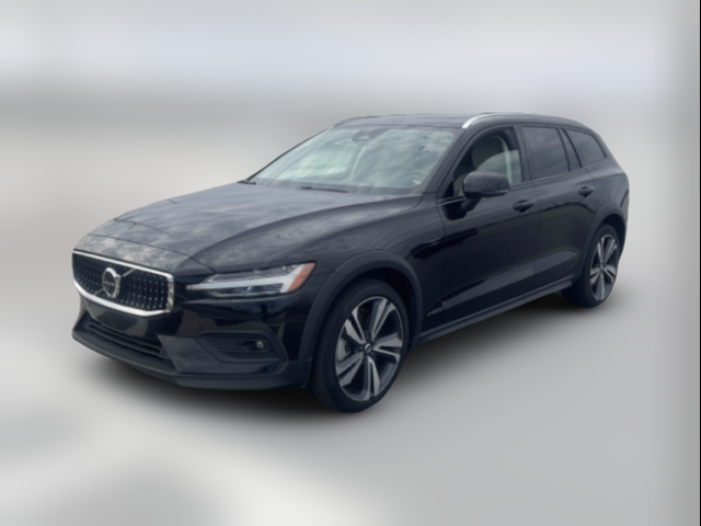2025 Volvo V60 Cross Country Plus