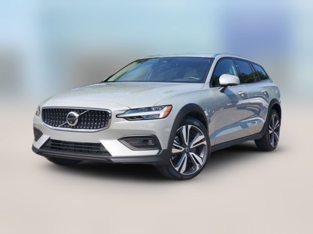2025 Volvo V60 Cross Country Plus