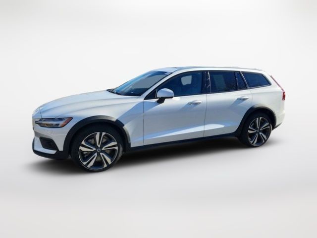 2025 Volvo V60 Cross Country Plus