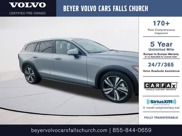 2025 Volvo V60 Cross Country Plus