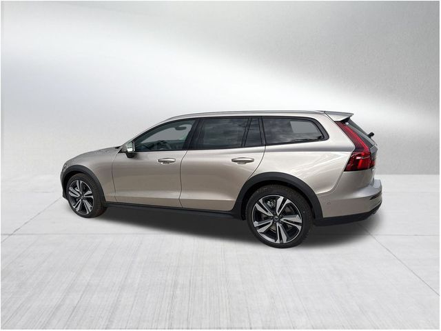 2025 Volvo V60 Cross Country Plus