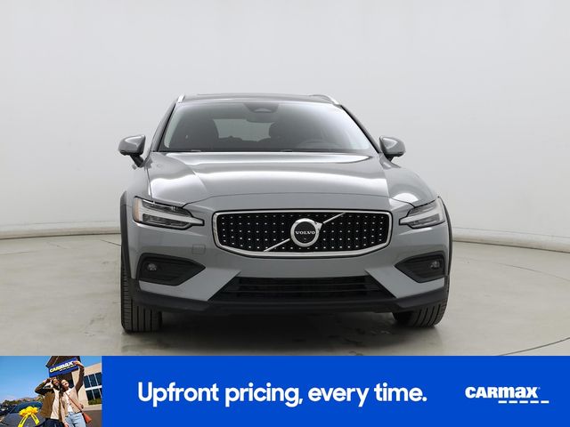 2025 Volvo V60 Cross Country Plus