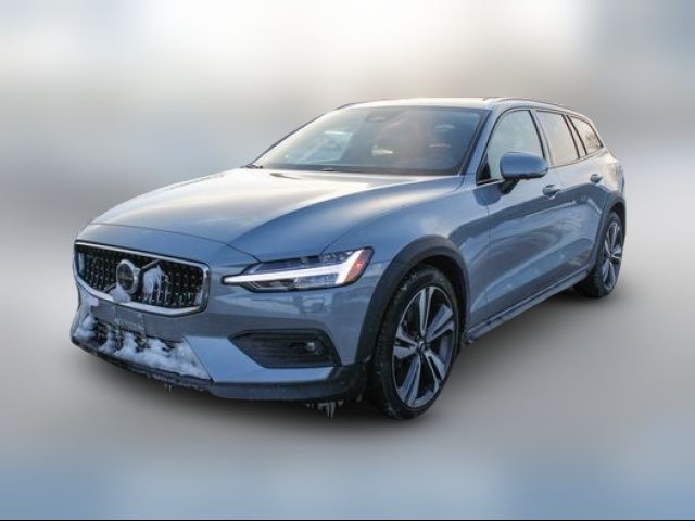 2025 Volvo V60 Cross Country Plus