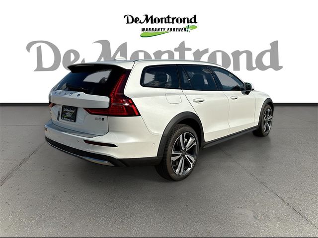 2025 Volvo V60 Cross Country Plus