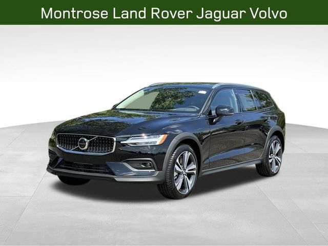 2025 Volvo V60 Cross Country Plus