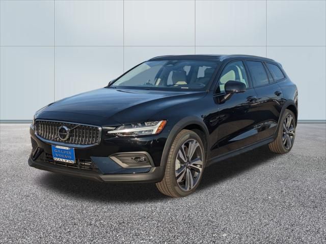 2025 Volvo V60 Cross Country Plus