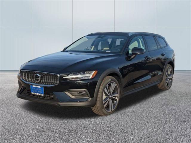 2025 Volvo V60 Cross Country Plus