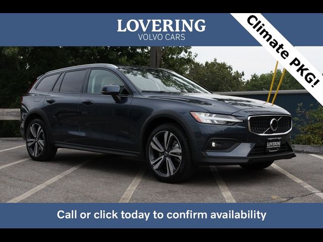 2025 Volvo V60 Cross Country Plus