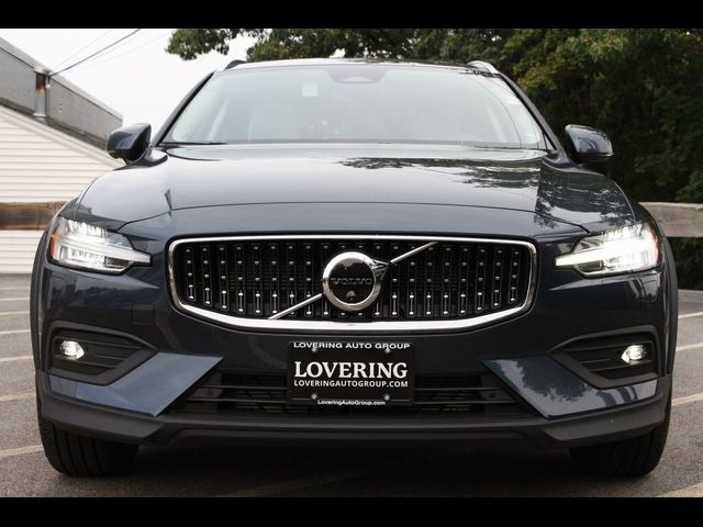 2025 Volvo V60 Cross Country Plus