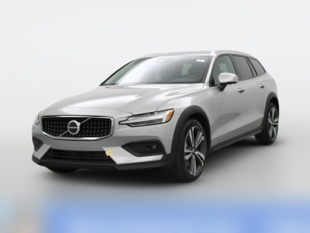 2025 Volvo V60 Cross Country Plus