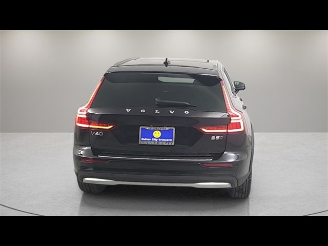 2025 Volvo V60 Cross Country Plus