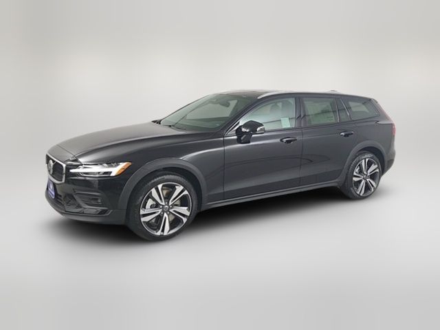 2025 Volvo V60 Cross Country Plus