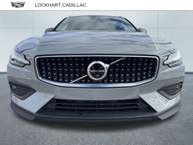 2025 Volvo V60 Cross Country Plus