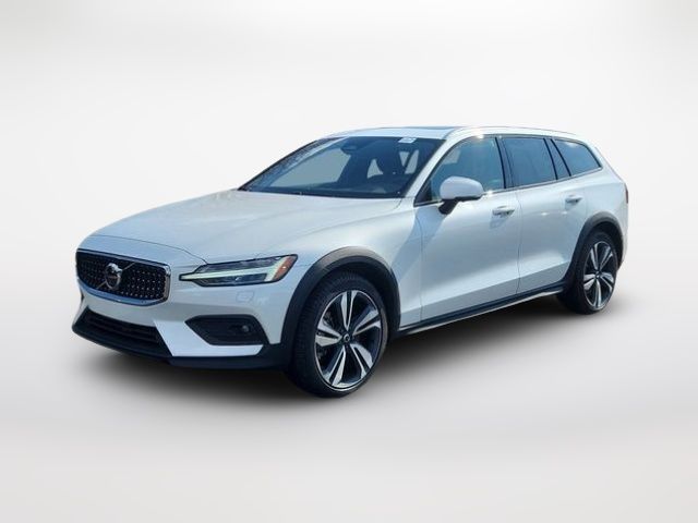 2025 Volvo V60 Cross Country Plus