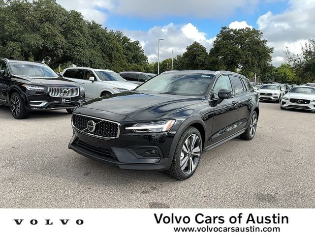 2025 Volvo V60 Cross Country Plus