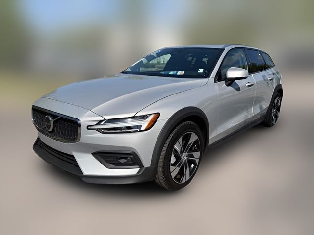 2025 Volvo V60 Cross Country Plus