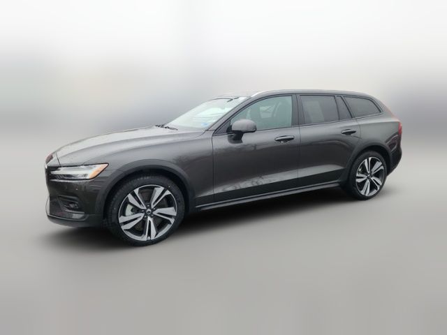 2025 Volvo V60 Cross Country Plus