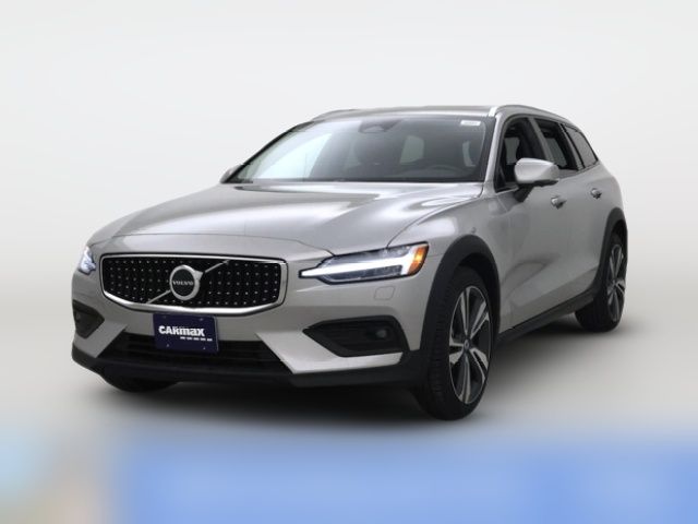 2025 Volvo V60 Cross Country Plus