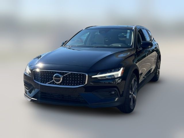 2025 Volvo V60 Cross Country Plus