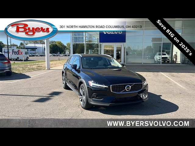 2025 Volvo V60 Cross Country Plus